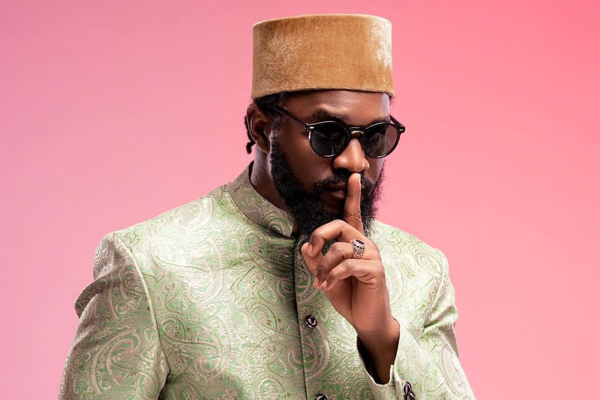 _khayone's tweet image. Les cicatrices d’Aamron sont le miroir de notre devoir commun
Parce qu’il a osé demander des comptes sur les milliards de la dette, parce qu’il a crié notre indignation à la face d’un pouvoir qui se croit éternellement assis sur le trône de nos désespérances, Aamron a vu son…