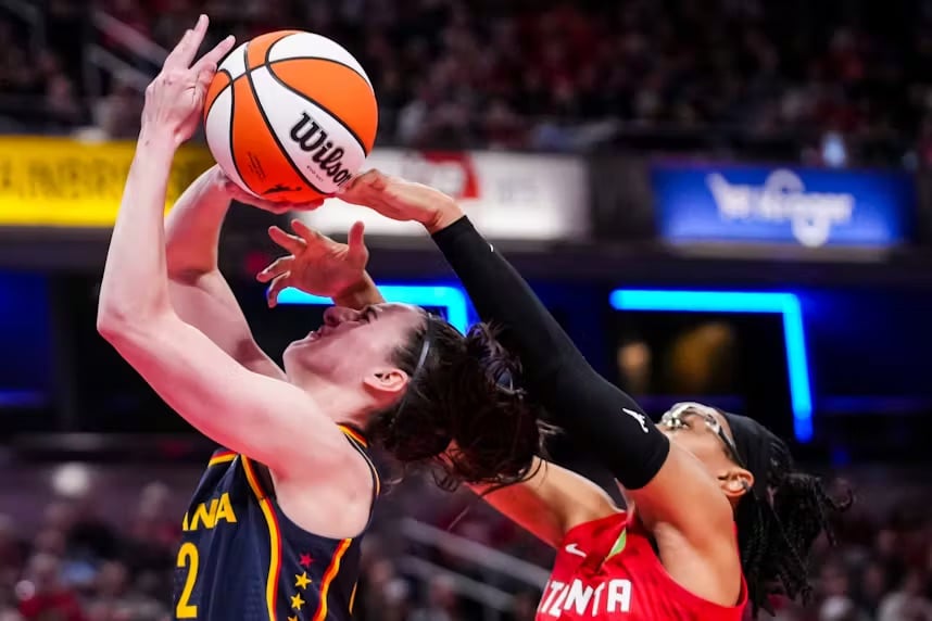 SBRReview's tweet image. 🏀 WNBA BETTING HUB - JULY 28 🏀
@ByShaneJackson's picks ⬇️⬇️⬇️
➡️ Liberty vs. Wings best bets: bit.ly/4mhBKqO
➡️ Storm vs. Sun best bets: bit.ly/4faANy5