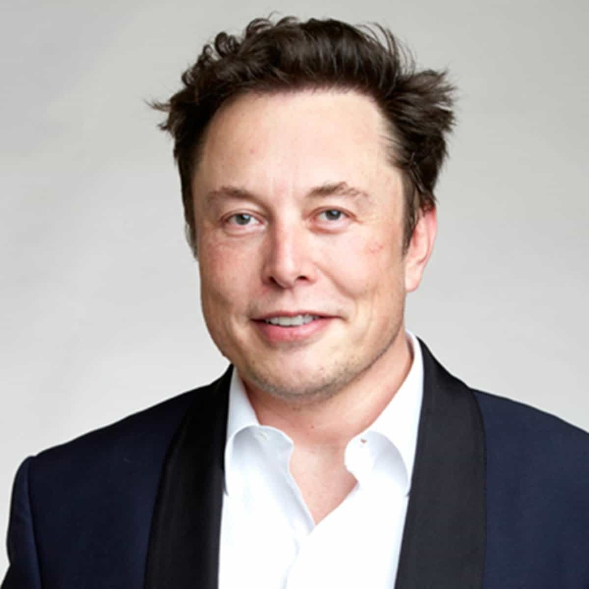 Genius entrepreneur @ElonMusk gave Canadians free speech when he acquired Twitter. Canadian prime minister Mark Carney wants to censor free speech, and possibly ban <a href="/X/">X</a>. Who's side are you on?

A - Mark Carney
B - Elon Musk