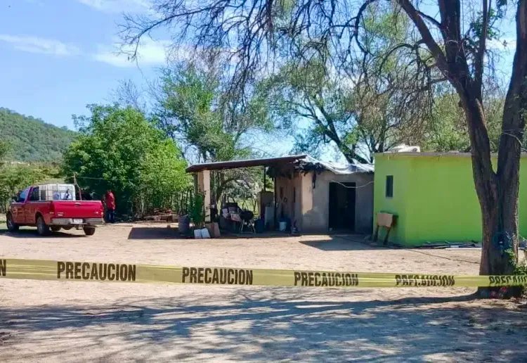 IrvingPineda's tweet image. ¿ Cómo están las cosas en Sinaloa ? 

La noche de este pasado sábado 26 de julio fueron asesinados en el municipio de Choix una mujer de 87 años de edad y su hijo

El fatal hecho se registró aproximadamente a las 22:30 de la noche en la vivienda que habitaban la madre y su hijo…