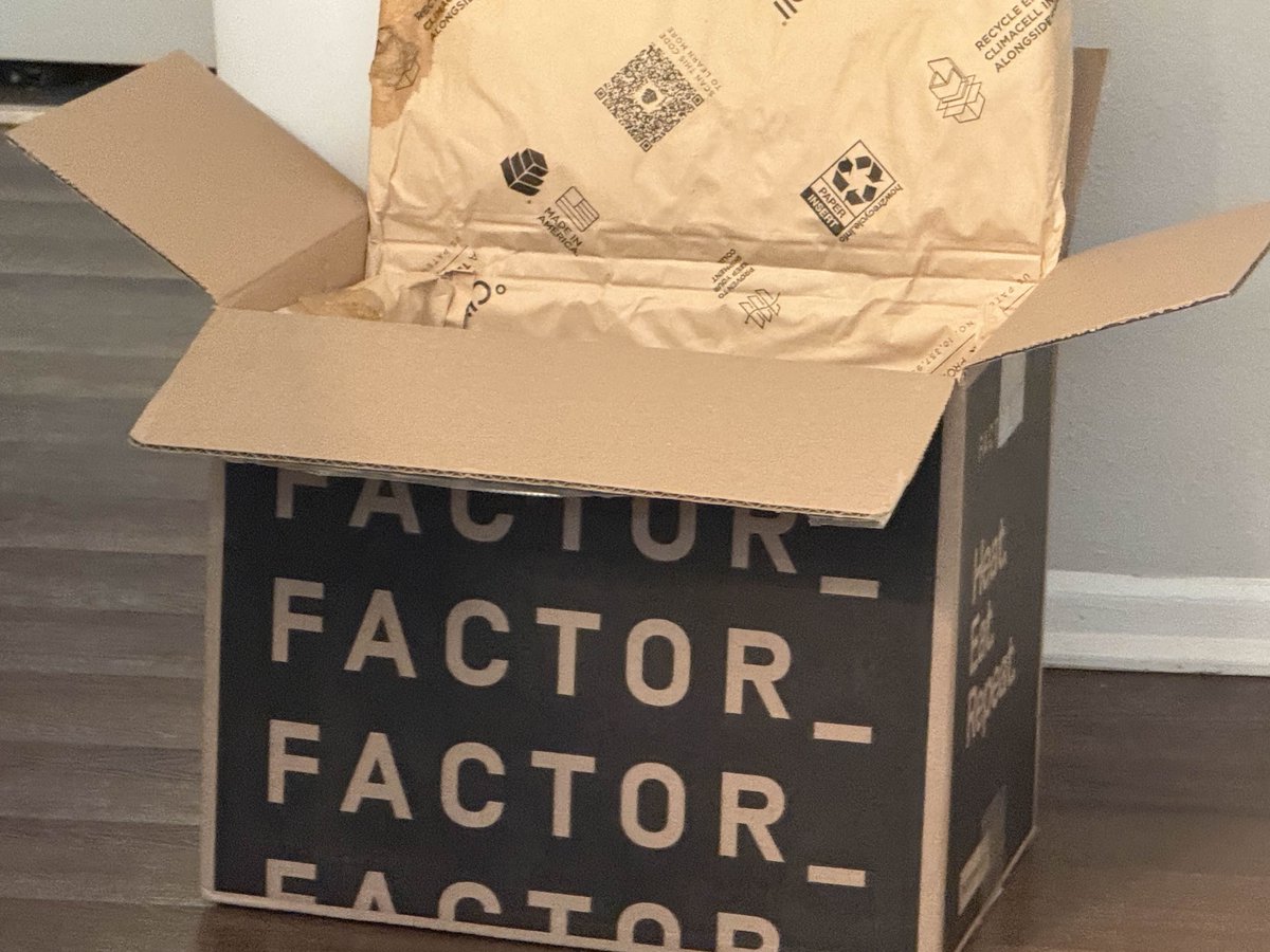 LukeVonKarma's tweet image. YOOO I'm LIVE!!
MASTER CHEF REACT! Will the wonky quartet survive?
Eating my factor order :P possibly practicing yummyyyy #Factor75Partner #ad (img from MelonFace72#7824 from my discord/chat)
twitch.tv/lukevonkarma