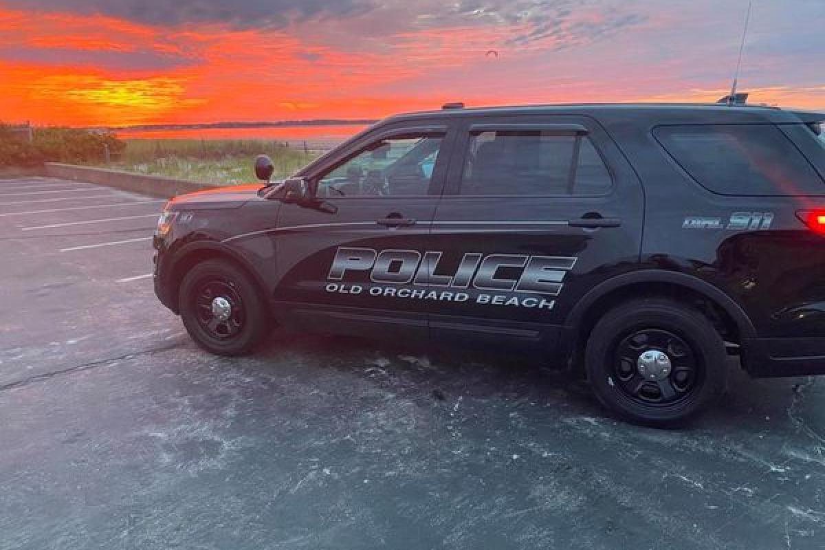 Nick Sortor (@nicksortor) on Twitter photo 🚨 BREAKING: ICE has arrested an illegal who was hired as a POLICE OFFICER in Maine, per Fox’s <a href="/BillMelugin_/">Bill Melugin</a>
This is INSANE.
Democrats have gone SO FAR off the deep end, they’re giving illegals the power to arrest YOU.
Jon Luke Evans was employed by Old Orchard Beach PD, who 🚨 BREAKING: ICE has arrested an illegal who was hired as a POLICE OFFICER in Maine, per Fox’s <a href="/BillMelugin_/">Bill Melugin</a>
This is INSANE.
Democrats have gone SO FAR off the deep end, they’re giving illegals the power to arrest YOU.
Jon Luke Evans was employed by Old Orchard Beach PD, who