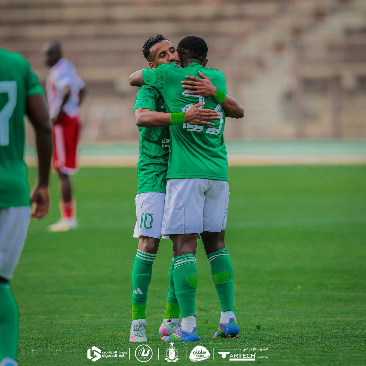 حتى الأهداف عندما تلتقي في الشباك تأخد بعضها بالأحضان .
#Milan #Calcio #WeAreAlahliSC #AlahliSC