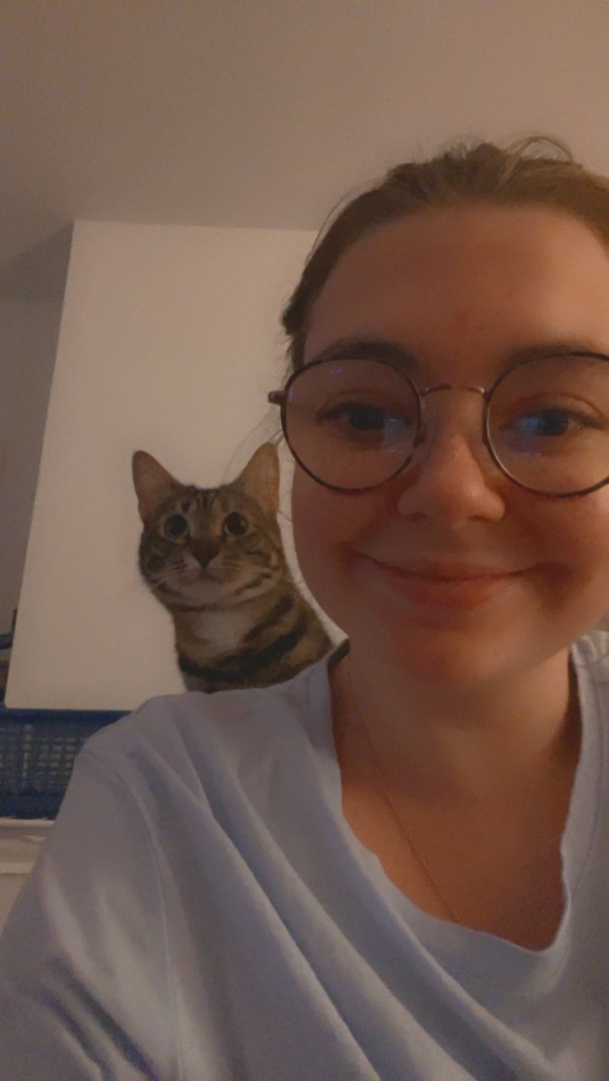 fchloe_'s tweet image. Elle est partie.
Je l’aimerais toute ma vie, et même après.
C’était la chatte la plus câline, la plus douce que je n’ai jamais eu et que j’aurais jamais plus.
J’espère qu’elle sera bien là haut