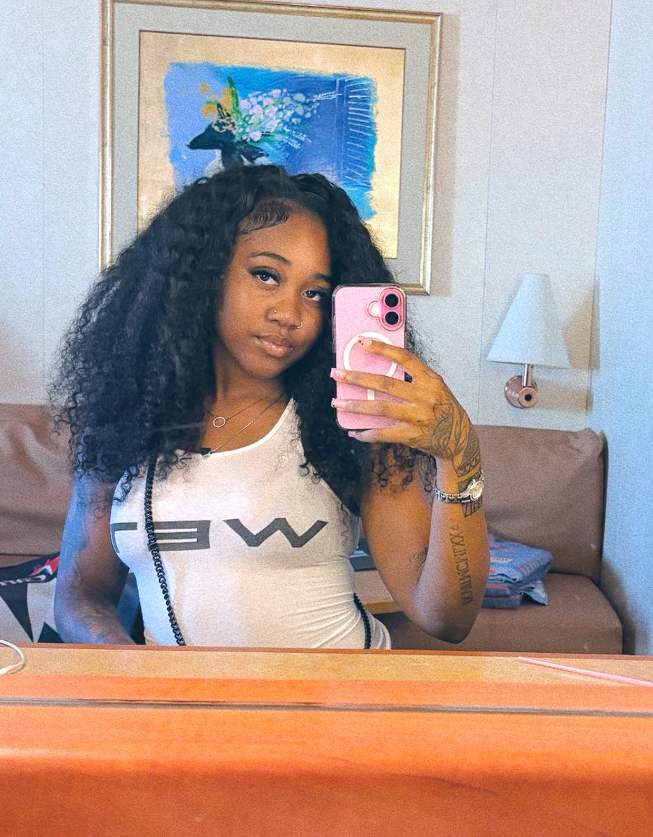jaylanikoleee_'s tweet image. 💕