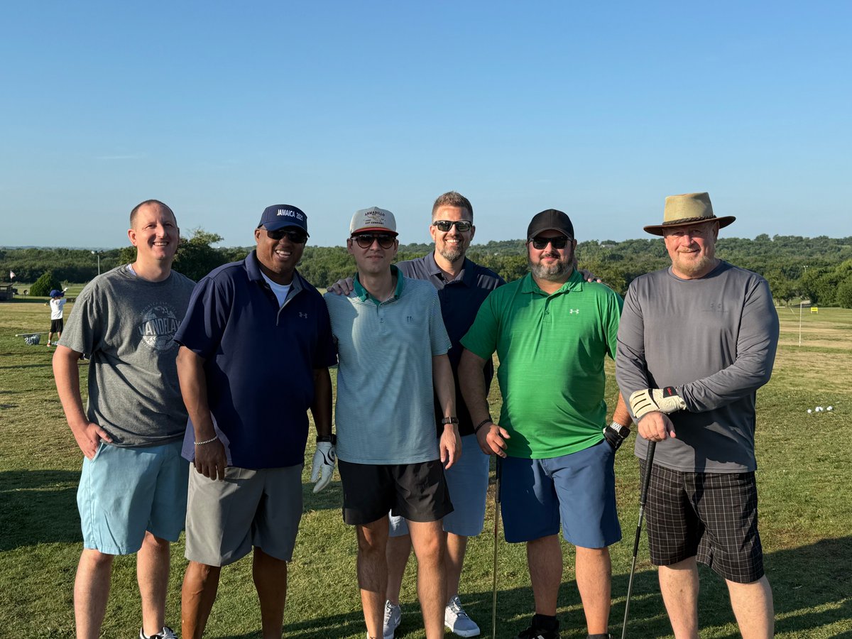 CEIOHIO's tweet image. "Putting" in the work in and outside of the office. 🏌️

On Saturday, part of our Texas operations team got together for some sunshine, team building, and a round of golf!