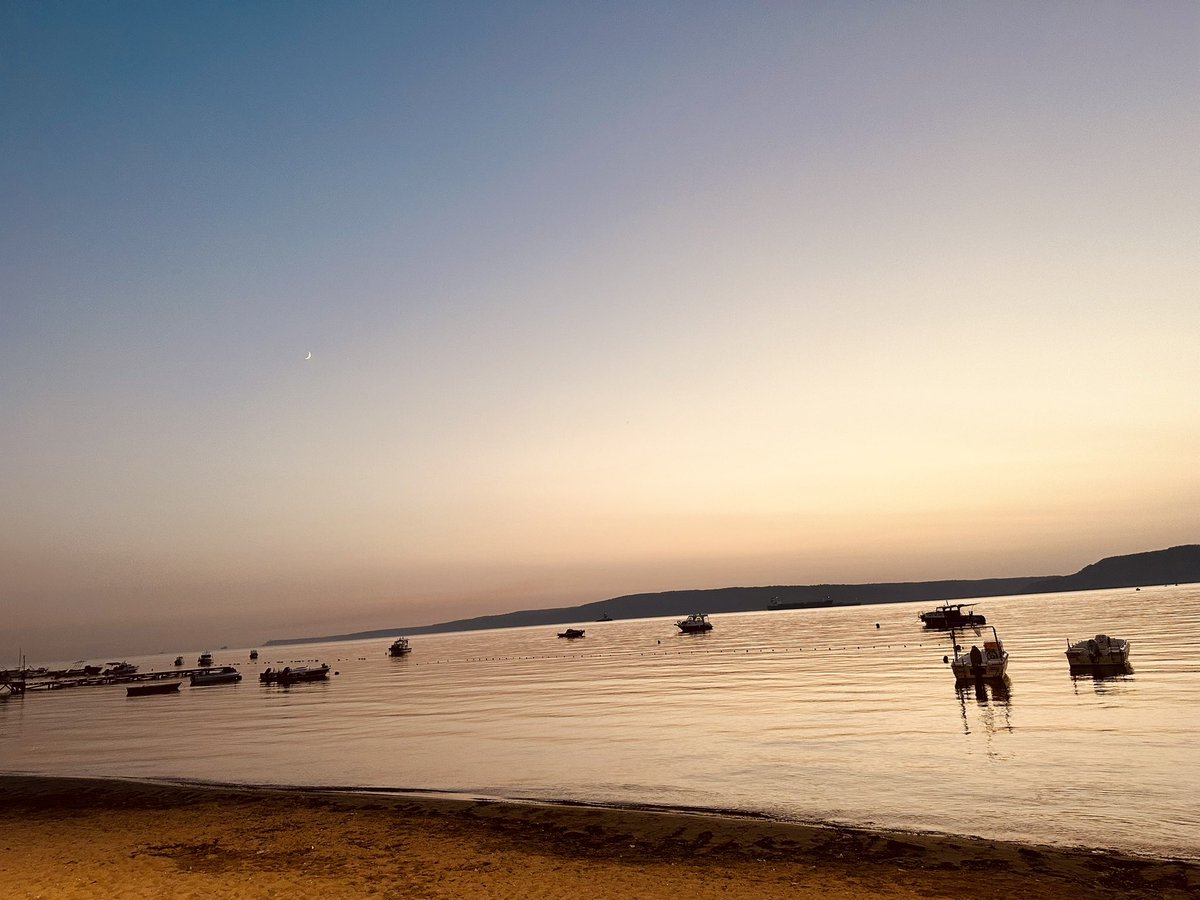Alanya, Belek, Antalya derken 6 günlük güney tatilini bitirip Çanakkale’mize geri döndük.

Çanakkale cennet kardeşim cennet. Alanya felaket sıcak ve nemli, Antalya da cehennem gibi sıcak ve nemliydi. 

Çanakkale’nin havası güzel, denizi güzel. Alanya’da deniz hamam suyu gibi