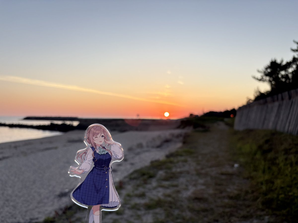 mito_etta's tweet image. ハワイ来ました🏝️🏝️

これが日本海...