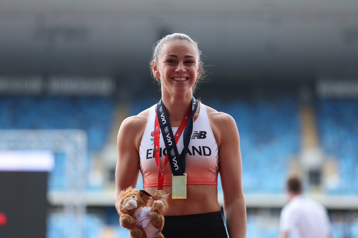 Ellen Barber tweet media