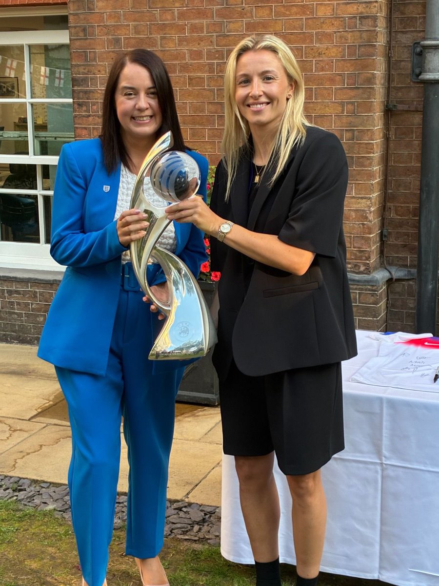 Brilliant to be at @10DowningSt tonight to celebrate our @lionesses historic win at the <a href="/WEURO2025/">UEFA Women's Nations League</a> 🏴󠁧󠁢󠁥󠁮󠁧󠁿🦁🏆