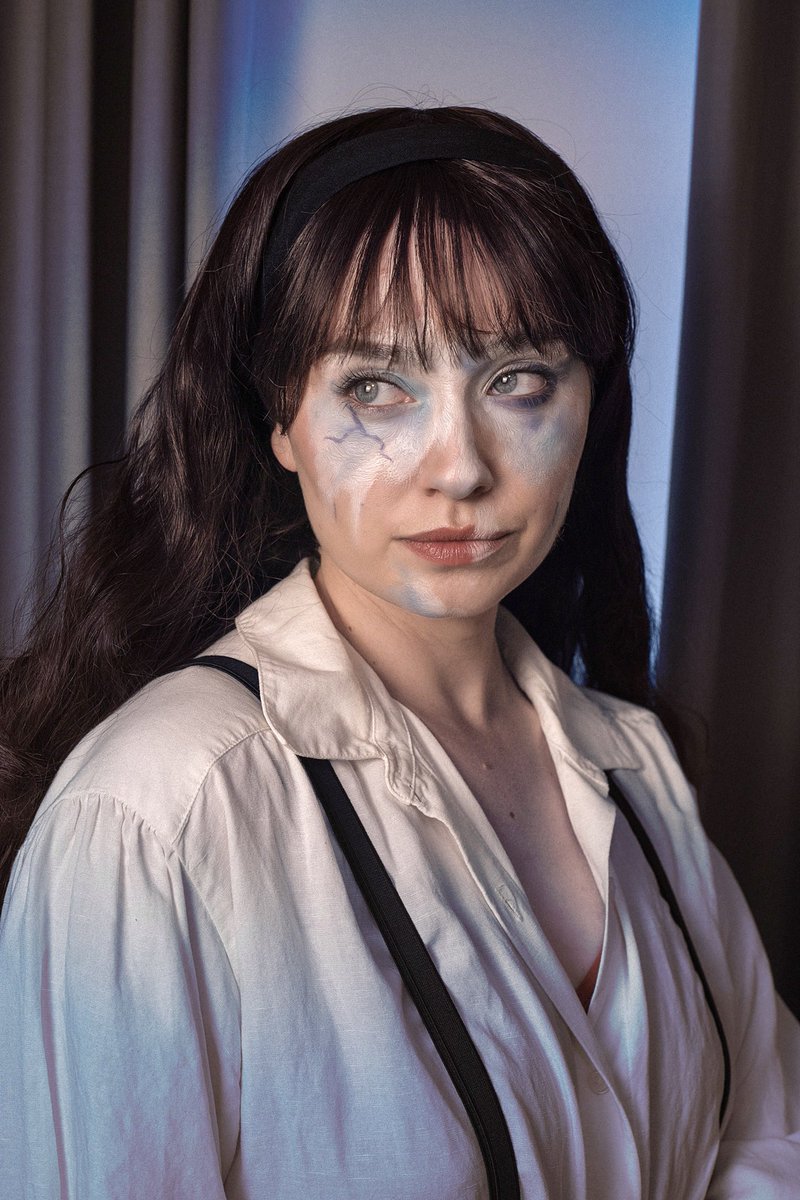 I’m in the process of making actual accurate cosplay at the moment, but here’s more photos from my first Clea cosplay test 
#Expedition33 #cleadessendre