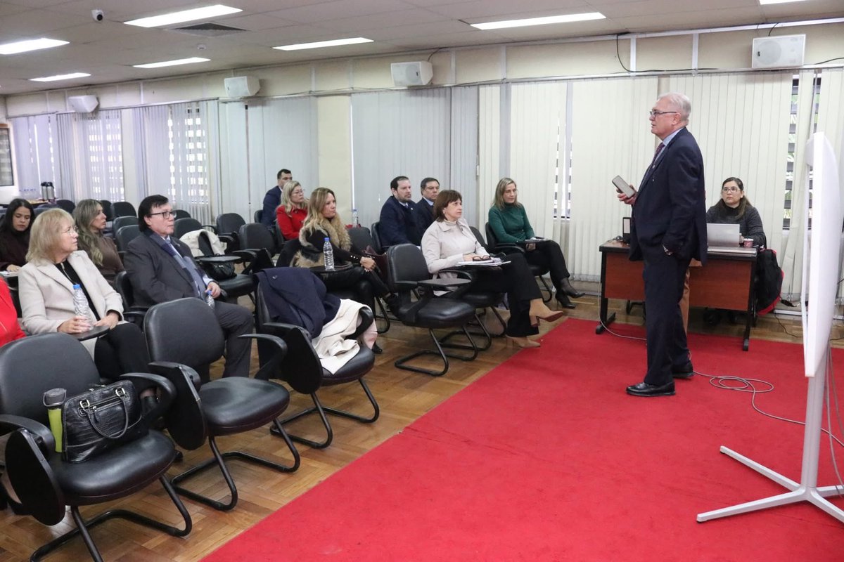 Debate sobre el rol del Ministerio Público en el "Nuevo Proceso Penal".