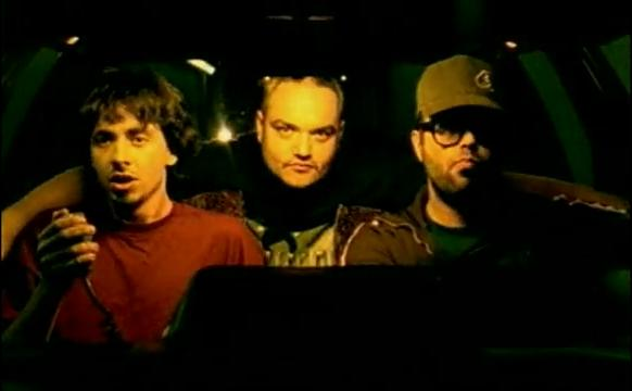 Franfour2's tweet image. Frankie hi-nrg mc es el mejor hip-hopero Italiano que hay, ya con escuchar su tema mas conocido "Quelli Che Benpensano" lo vas a saber.
Perfectamente puede estar en un top 100 mejores temas de hip-hop.