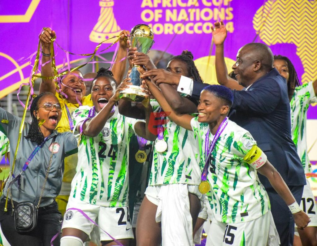 trent_etukudo's tweet photo. Six @NGSuperEagles players have given each Super Falcons player #1milliom naira each for winning #WAFCON2024 

Game recognize game.🤝 All love from this part of Africa!!!🥹❤️ https://t.co/FIRbhokzbU