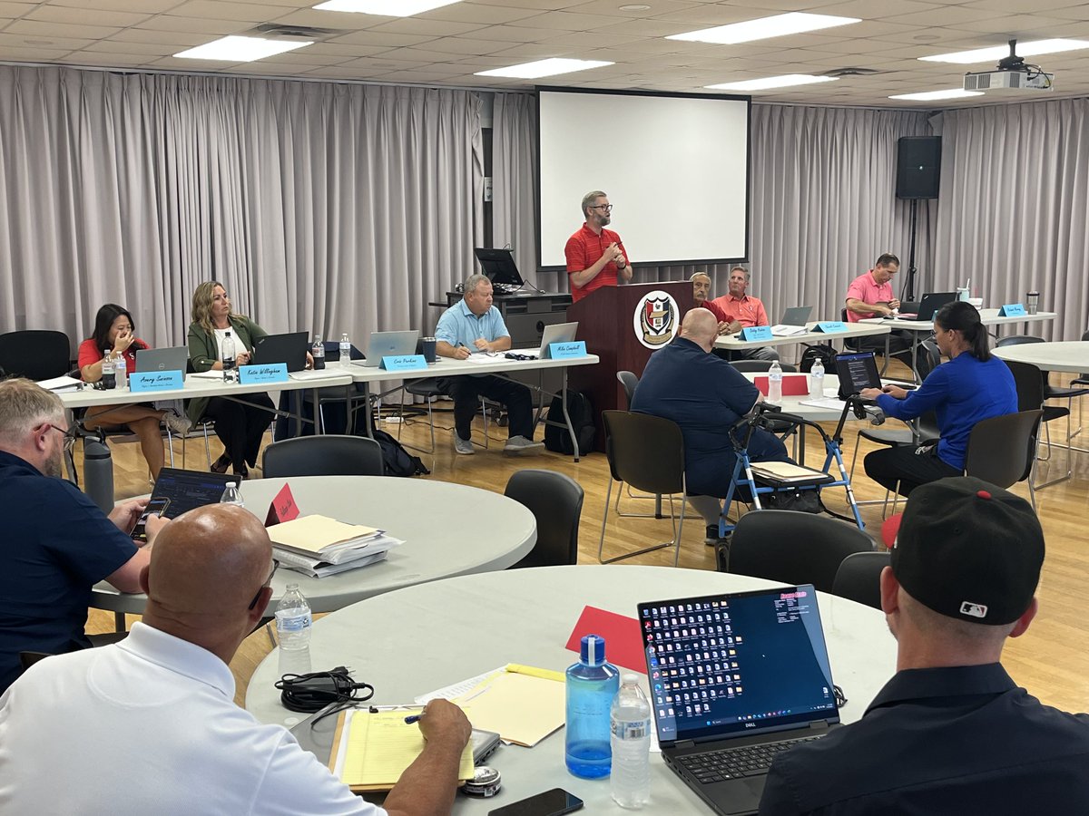 Did you know that 553 TCCAA student-athletes kept a 3.0+ GPA last year? 👏 This good news &amp; more updates were shared at the annual TCCAA athletic directors meeting at <a href="/volstatecampus/">Vol State</a> last week. <a href="/TCCAAsports/">Tennessee Community College Athletic Association</a> <a href="/NJCAA/">NJCAA</a> 
⚾ 🥎 🏀 ⚽ 🏃‍♂️‍➡️ 🏃‍♀️‍➡️ 🏐