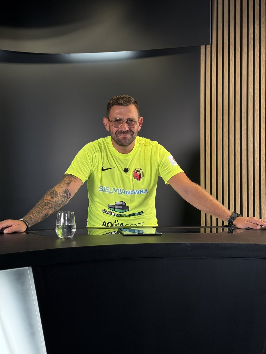 Rafał Krzyśka (@rafal_futsal) on Twitter photo Pytają,jak koszulka Jagiellonii?Tak, mogę ubrać tą koszulkę, grać reprezentować barwy i wygrywać🏆
Co najlepsze <a href="/Jaga_Futsal/">Jagiellonia Białystok Futsal</a> to przyjaciele, rodzina, która przyjęła mnie niesamowicie..
Byłem,jestem, będę kibicem KSG i czekam kiedy będzie sekcja Futsalu i Beach Soccera w Zabrzu😉 Pytają,jak koszulka Jagiellonii?Tak, mogę ubrać tą koszulkę, grać reprezentować barwy i wygrywać🏆
Co najlepsze <a href="/Jaga_Futsal/">Jagiellonia Białystok Futsal</a> to przyjaciele, rodzina, która przyjęła mnie niesamowicie..
Byłem,jestem, będę kibicem KSG i czekam kiedy będzie sekcja Futsalu i Beach Soccera w Zabrzu😉
