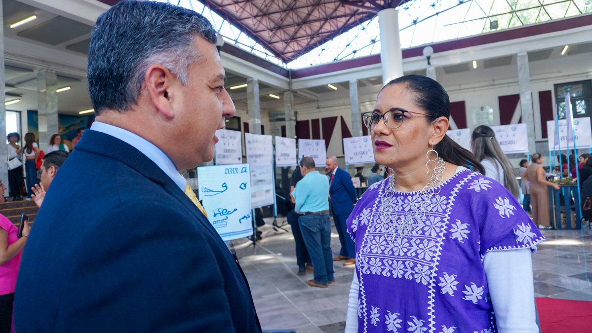 Javier Tapia Santoyo (@javiertapias_mx) on Twitter photo 🎂 ¡Feliz cumpleaños, mi querida paisanita Mtra. <a href="/teodoraramirezv/">Teodora Ramírez Vega</a> !
Hoy celebro contigo no solo un año más de vida, sino también la dicha de contar con tu amistad y admirar de cerca tu entrega profesional.
Te deseo un año lleno de salud, alegrías y nuevos éxitos, reconociendo el 🎂 ¡Feliz cumpleaños, mi querida paisanita Mtra. <a href="/teodoraramirezv/">Teodora Ramírez Vega</a> !
Hoy celebro contigo no solo un año más de vida, sino también la dicha de contar con tu amistad y admirar de cerca tu entrega profesional.
Te deseo un año lleno de salud, alegrías y nuevos éxitos, reconociendo el