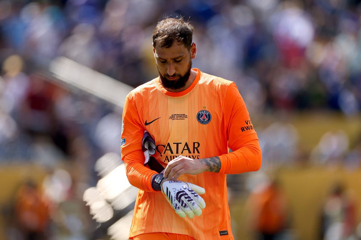 LMDPSG's tweet image. 🚨 La tendance actuelle au PSG est un DÉPART LIBRE de Gianluigi Donnarumma l’été prochain ! 👋🇮🇹
🗞️ @FabrizioRomano