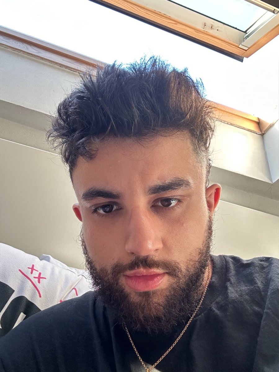 halalpapi's tweet image. hello 👋🏽
