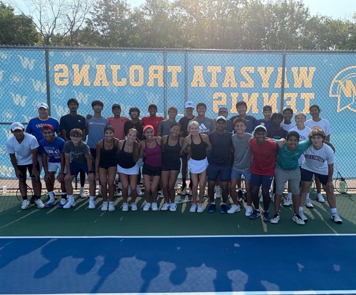Congratulations to the Varsity team for battling well in the heat against the Alums today. Final score 4-3🥳 Let’s gooooo!!!!!