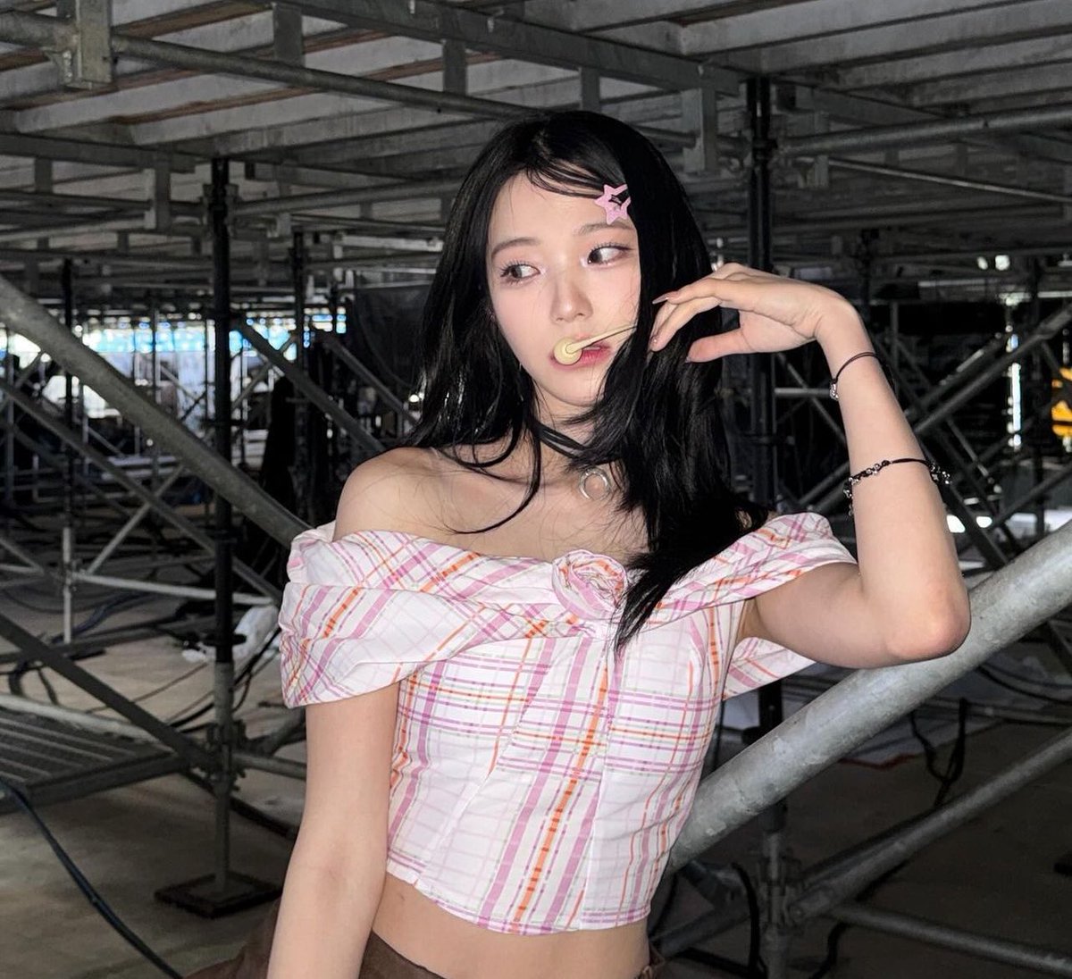 picsofjiheon's tweet image. doll