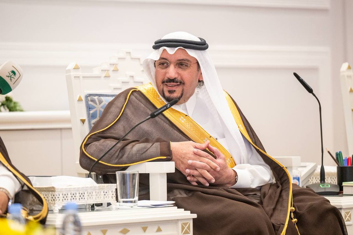 EmarahAlQassim's tweet image. خلال إستقبال سموه القائمين على حملة &quot; أيسره مؤونة&quot; والتي تنفذها جمعية أسرة للتنمية الأسرية بمدينة بريدة.. 

سمو #أمير_منطقة_القصيم 
يُشيد بمبادرة &quot; #أيسره_مؤونة&quot; والتي سوف تحقق أهدافها من خلال التشجيع وتوعية المجتمع بأهمية تخفيف تكاليف الزواج والتسهيل على الشباب في زواجهم .