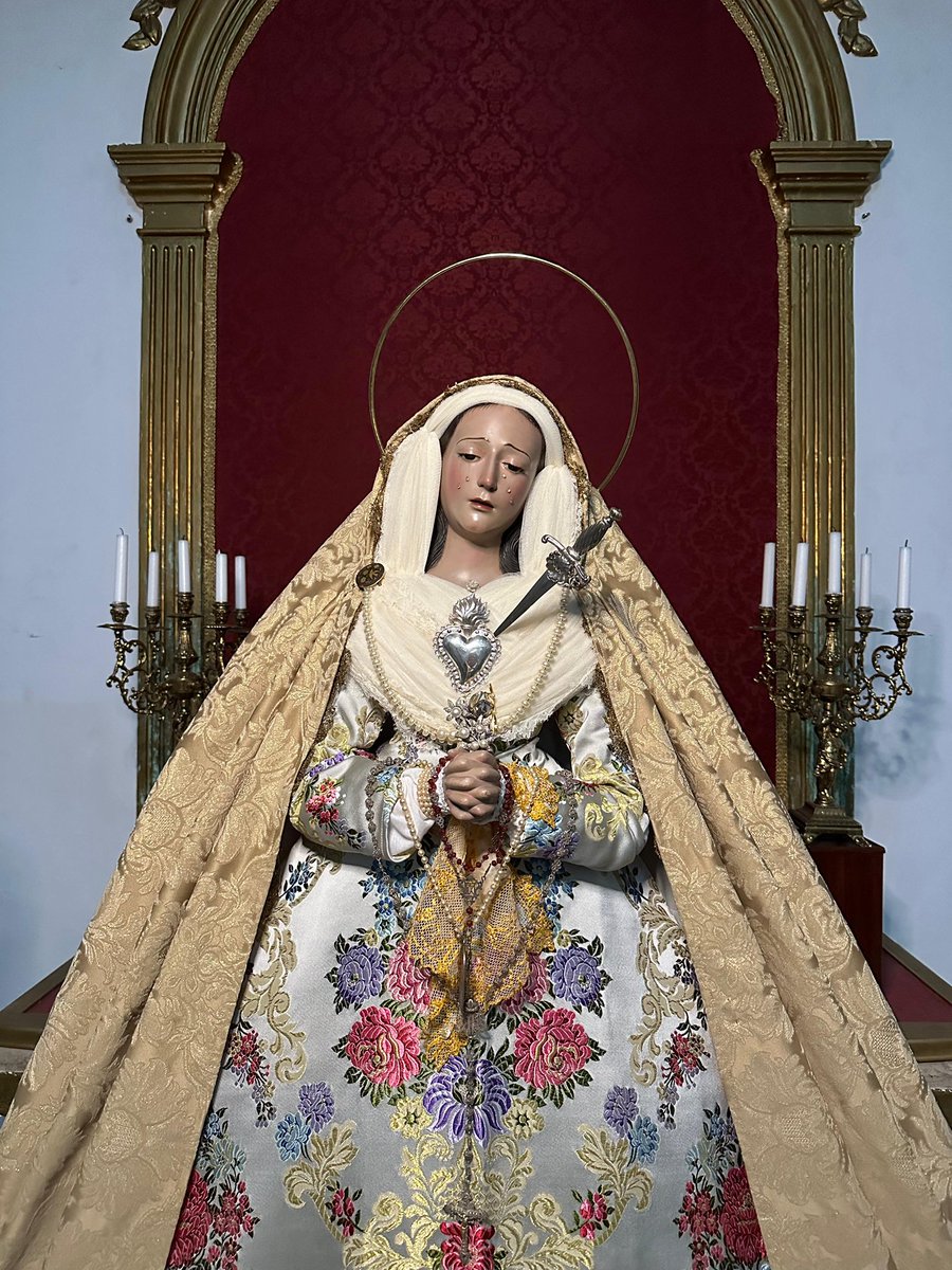 Así se nos presenta nuestra Sagrada Titular en su vuelta tras las labores de conservación a las que ha sido sometida, ataviada para este tiempo ordinario.

#CofradíasMLG