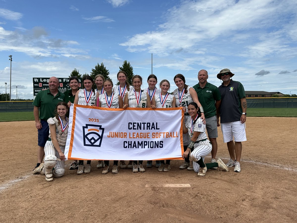 Big Shoutout to Ass't Coach Bill Hovanec and Alivia Hovanec(2029) on helping lead the Evergreen Park U14 team to a Central Region Championship and a trip to the Junior Little League world series in Kirkland, WA! They are the first IL team to win the Central Region since 1999!