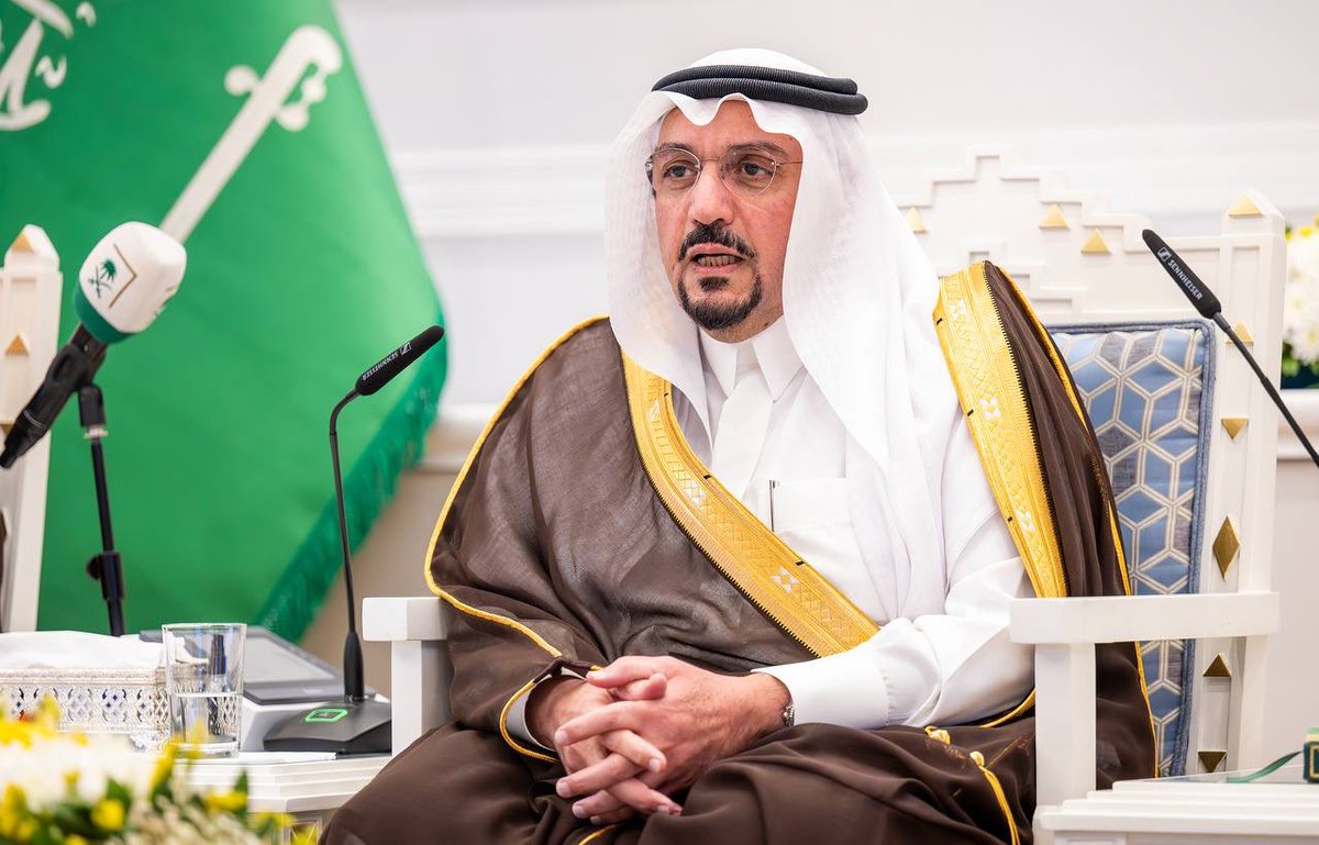 EmarahAlQassim's tweet image. أعرب سموه عن شكره لجمعية “أسرة” على جهودها النوعية، داعياً جميع الجمعيات لتعزيز هذه الحملة المباركة..

سمو #أمير_منطقة_القصيم يطالب بتكريم القدوة الحسنة على مستوى المنطقة في التخفيف من تكاليف الزواج، ويوجه جمعية “ أسرة “ بإطلاق جائزة &quot; #أيسره_مؤونة&quot; ويؤكد سموه إستضافة إمارة…
