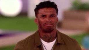 adrianm_14's tweet image. Aaaahhh it makes sense! Dejon is enabled by the women in his family #LoveIslandUk #LoveIsland