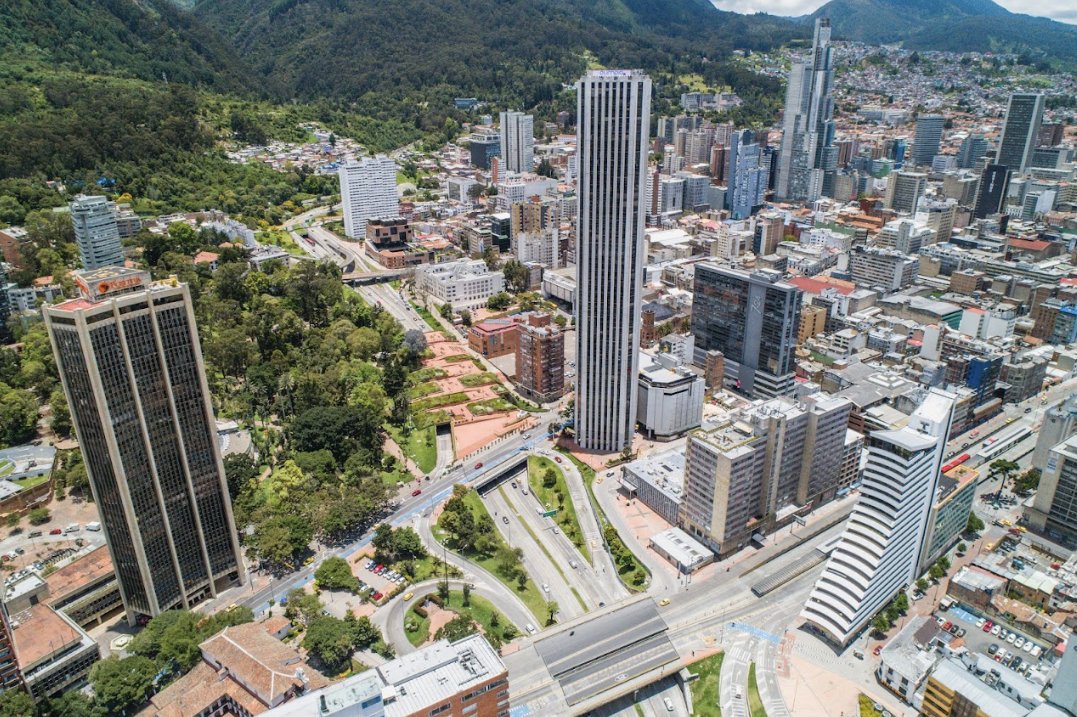 ProbogotaRegion's tweet image. #EnMedios | Tecnología, innovación y talento humano fueron algunos de los ítems que midió la primera Gran Encuesta de Productividad 2024-2025, diseñada para analizar el panorama empresarial de la capital y la región.

Lee la nota completa de @ELTIEMPO haciendo clic acá. →…