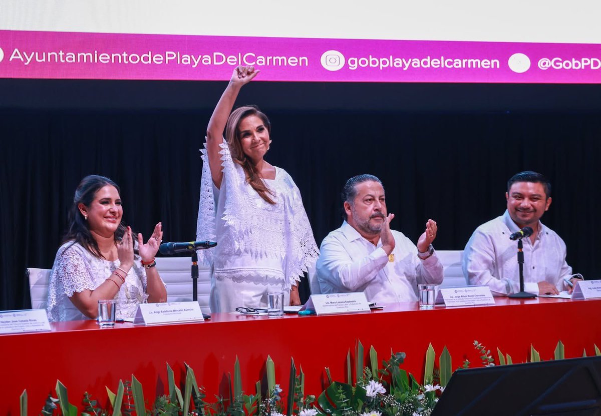 Hugo_Alday's tweet image. #Conmemoramos con orgullo el 32 aniversario de Playa del Carmen en Sesión Solemne, compartiendo este momento con la presidenta municipal Estefania Mercado, personas fundadoras y representantes de los tres niveles de gobierno.
Playa del Carmen simboliza el espíritu de una…