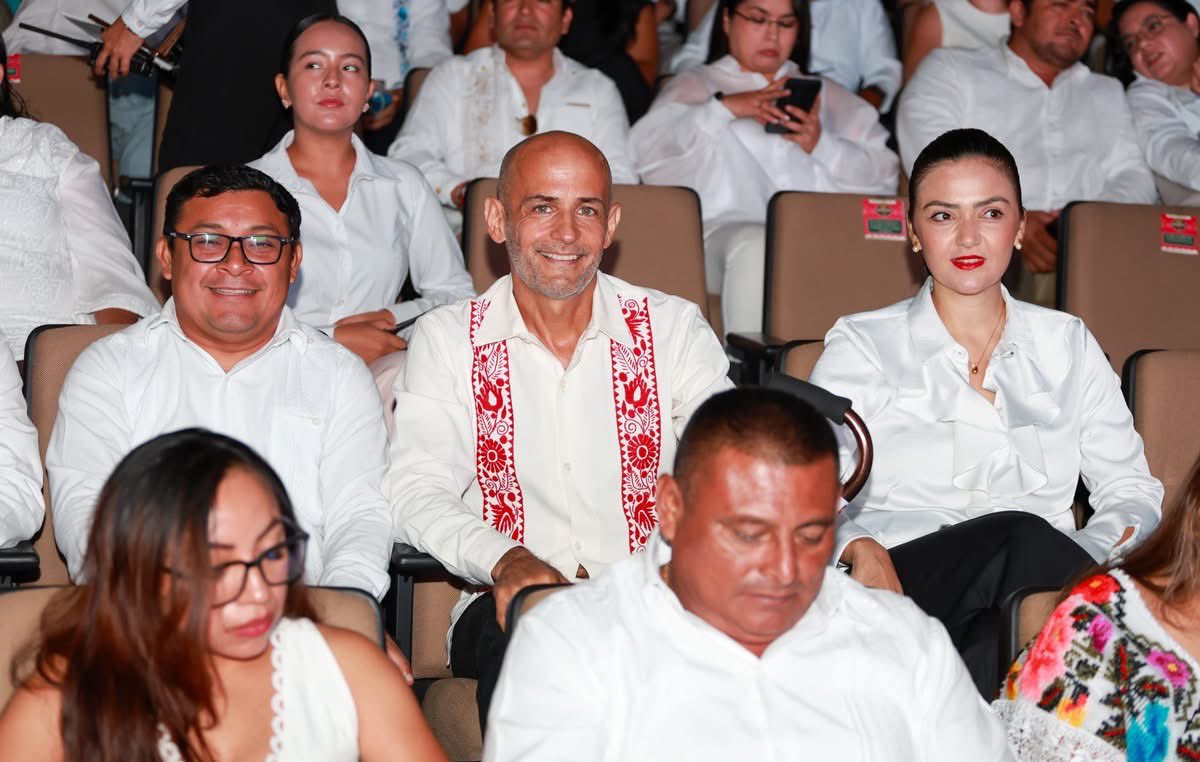 Hugo_Alday's tweet image. #Conmemoramos con orgullo el 32 aniversario de Playa del Carmen en Sesión Solemne, compartiendo este momento con la presidenta municipal Estefania Mercado, personas fundadoras y representantes de los tres niveles de gobierno.
Playa del Carmen simboliza el espíritu de una…