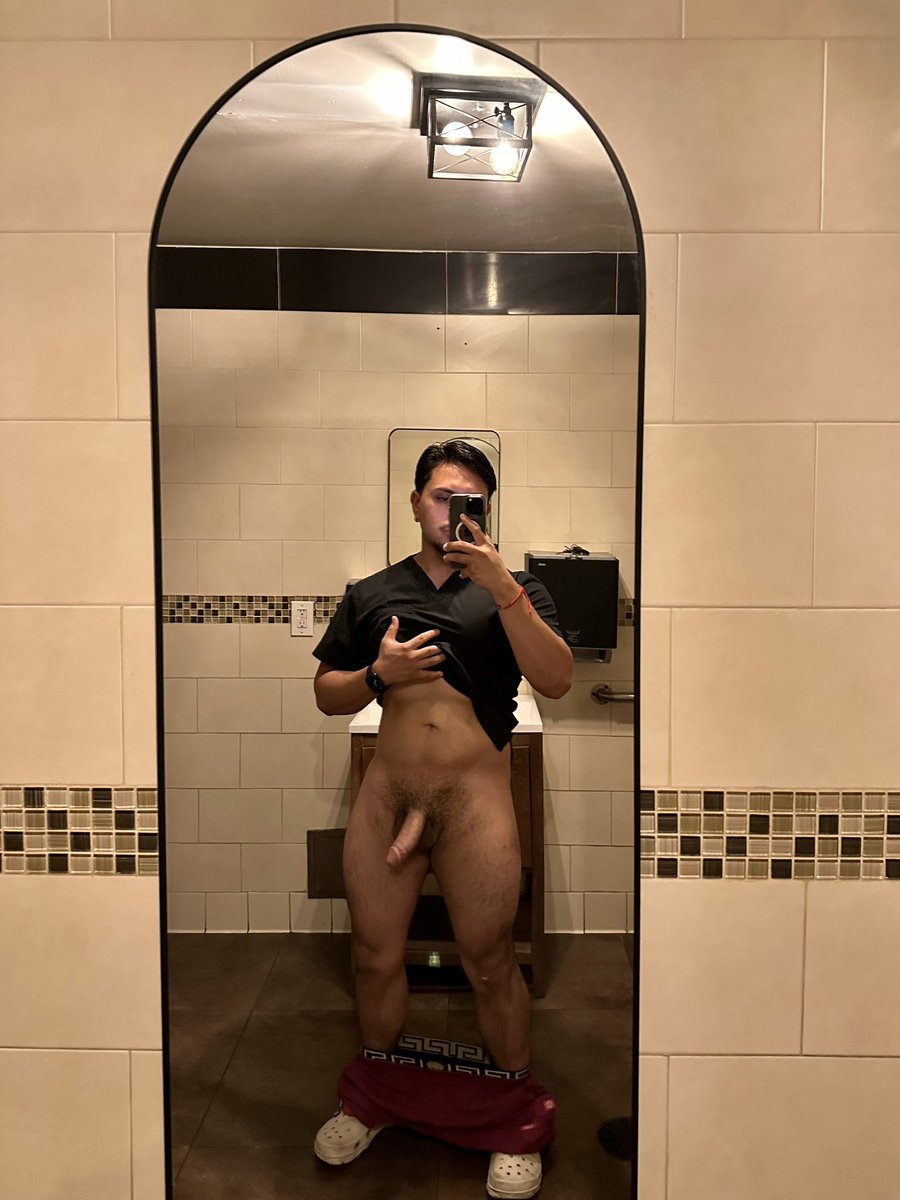 mariovldzx's tweet photo. it’s brown, cut and thick btw https://t.co/TUDOkK4Rnm