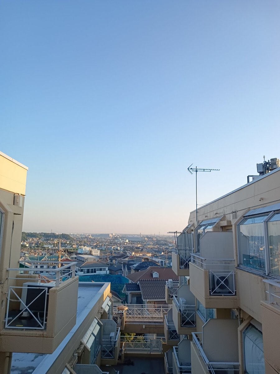 NobuakiAwagi's tweet image. おはようございます\(^o^)/
今日も宜しくです(^O^)/
晴れた日野市です(^O^)/
また晴れて暑くなるようです🥵💦💦
出かける際は熱中症対策を☂🧢🥤🕶️👕
明日、病院なのでゆっくり過ごします(*^^)v
無理せずゆっくりマイペースで参りましょう(`・ω・´)ゞ
頑張らないよ(≧∇≦)b