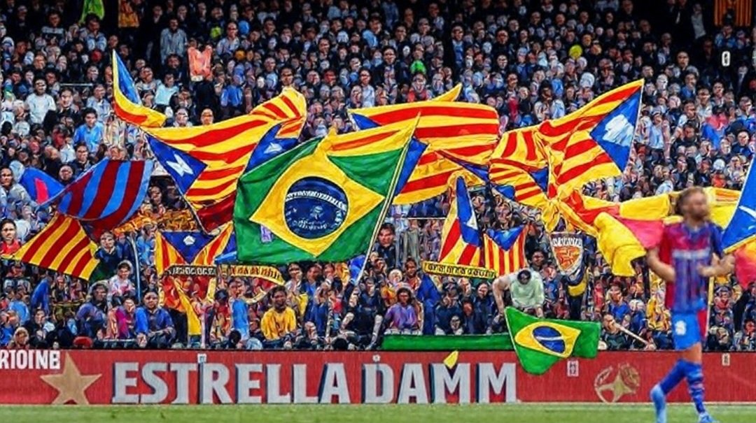 BarcaAbena's tweet image. The legacy left by Brazilian superstars at FC Barcelona is phenomenal. Seven great samba kickers who have captivated the culers. 🧵 A Thread