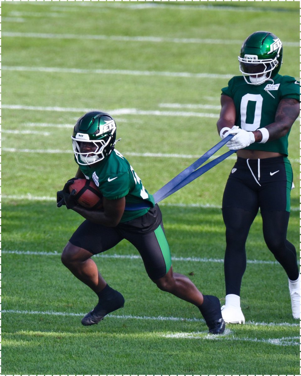 Ari Meirov (@mysportsupdate) on Twitter photo #Jets RB Zach Evans is retiring from the NFL at age 24. 
The former Ole Miss product was a 6th-round pick by the #Rams in 2023. #Jets RB Zach Evans is retiring from the NFL at age 24. 
The former Ole Miss product was a 6th-round pick by the #Rams in 2023.