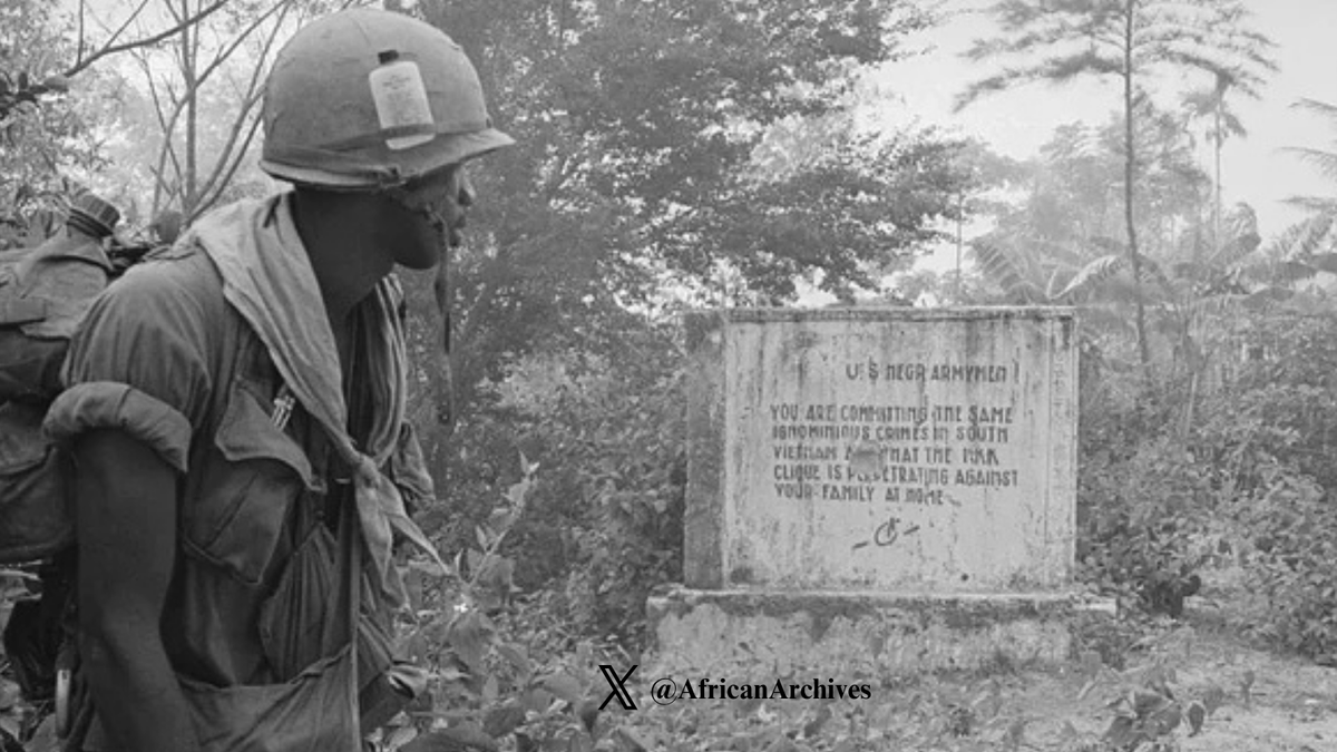 AfricanArchives's tweet photo. A black U.S. soldier reads a message left by the Việt Cộng during the Vietnam War, the message reads: "U.S. Negro Armymen, you are committing the same ignominious crimes in South Vietnam that the KKK clique is perpetrating against your family at home.", 1970. https://t.co/0wzKQhUevZ