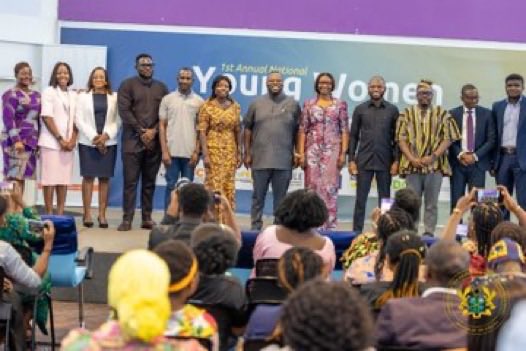 TG_DERY's tweet image. Earlier today, @georgeoaddo had the honor of delivering the keynote address at the inaugural Young Women's Business Summit, held at the British Council in Accra.