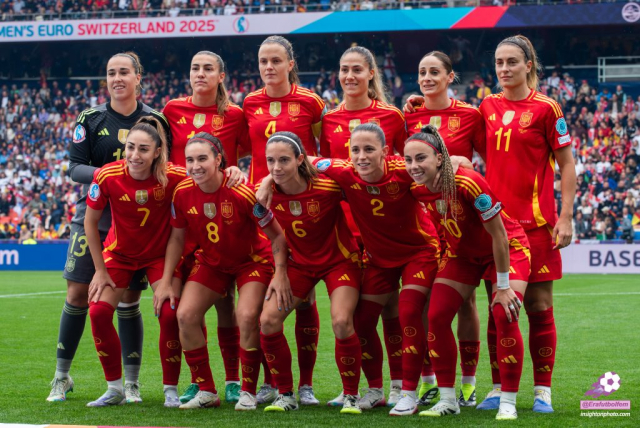 Era Fútbol Femenino (@erafutbolfem) on Twitter photo 🎞️ FOTOGALERÍA de la Final de la #WEURO2025
📸 insightonphoto.com / <a href="/Erafutbolfem/">Era Fútbol Femenino</a>
👉 Para ver la galería completa:
erafutbolfemenino.com/?p=15986 🎞️ FOTOGALERÍA de la Final de la #WEURO2025
📸 insightonphoto.com / <a href="/Erafutbolfem/">Era Fútbol Femenino</a>
👉 Para ver la galería completa:
erafutbolfemenino.com/?p=15986