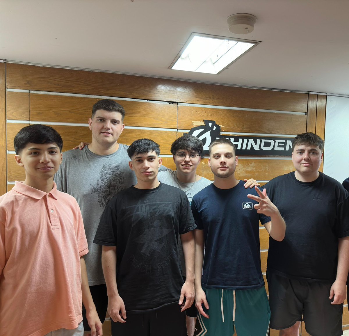 infocsarg's tweet image. 🇦🇷 ¡SHINDEN AVANZA A BLAST RISING SA! 🇦🇷
Tremendo triunfo de @ShindeNgg contra @bestia_corp por 2-0 y con este resultado el equipo de BK1 asegura su slot en BLAST Rising SA.
ShindeN: 16-14 (Mirage)
ShindeN: 13-7 (Nuke)
Los clasificados desde SA fueron 9Z y ahora ShindeN.
