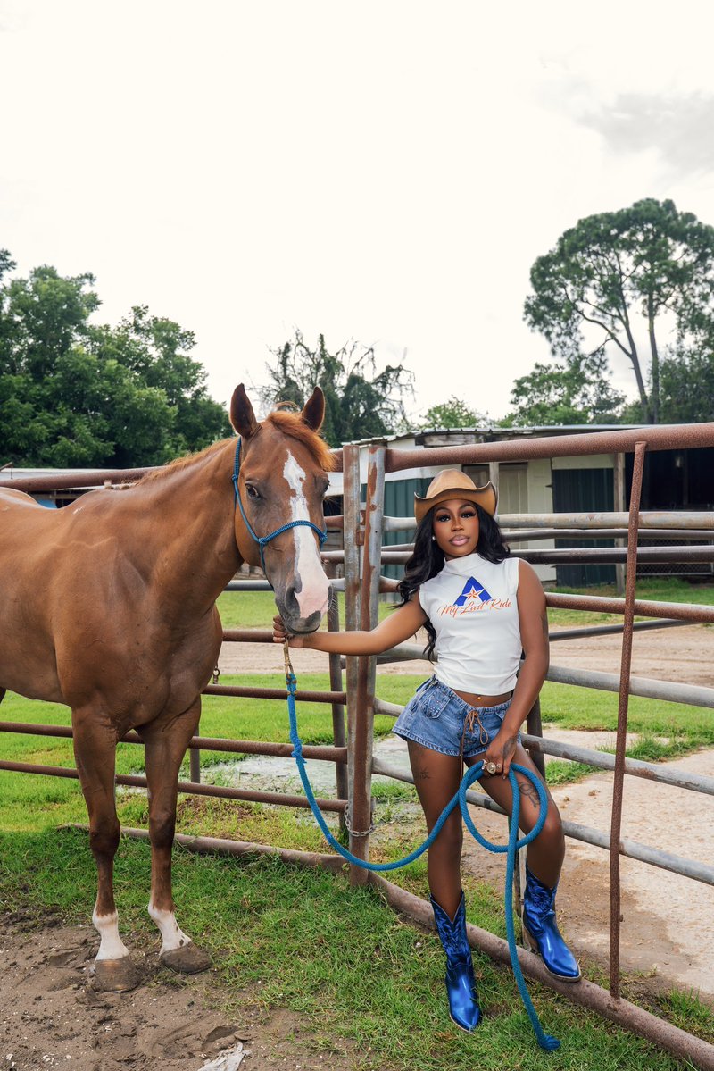 KWEENMANIII's tweet image. MY LAST RIDE🐎

Thank You, @UTArlington 💙🧡 #MSW