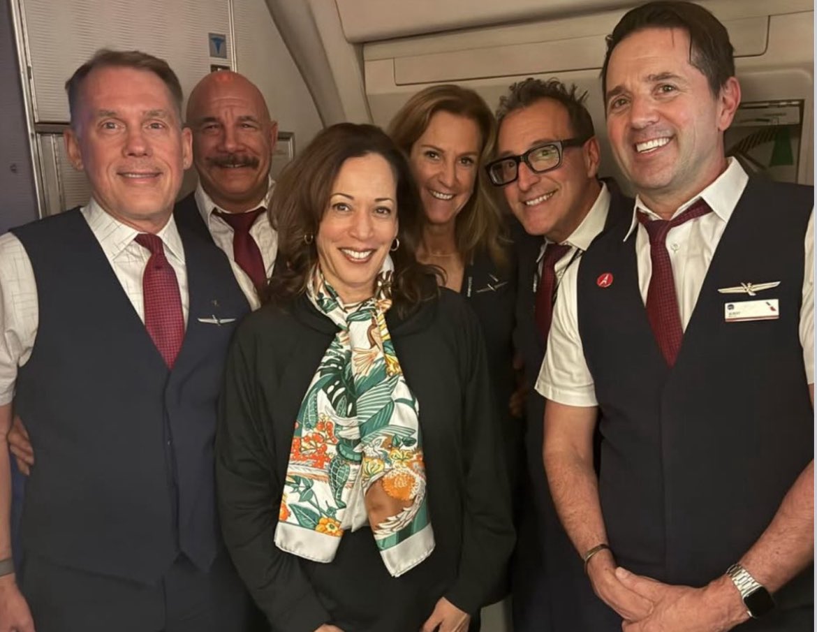 NEW: “We had a VIP on today's flight from London. What a lovely person.
Her message to us was to ‘Keep the faith’”

photo: Scott Wooster