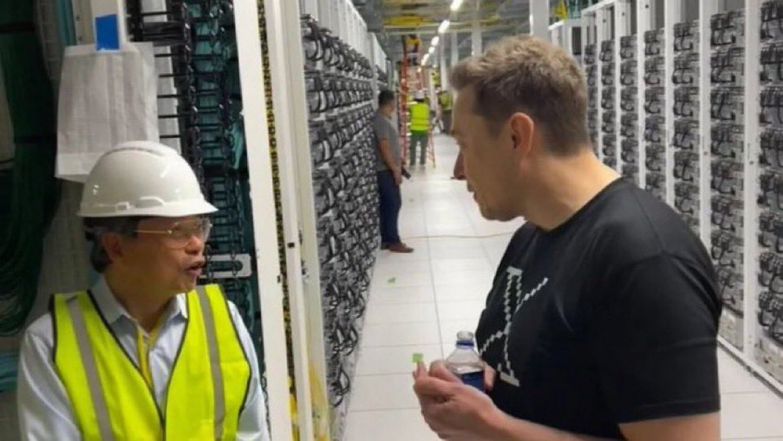 <a href="/elonmusk/">Elon Musk</a> "It's too round at the top, it needs to be pointy."