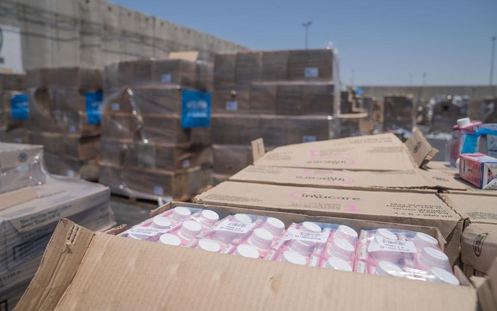 IsraelinSpanish's tweet image. Datos, no relatos:
🔴 Desde el comienzo de la guerra Israel ha facilitado la entrada de cerca de 1.9 MILLONES DE TONELADAS de ayuda humanitaria en casi 100 mil camiones.
🔴Cerca del 78.3% de la ayuda humanitaria es comida, es decir, más de 1.4 MILLONES DE TONELADAS de alimentos…