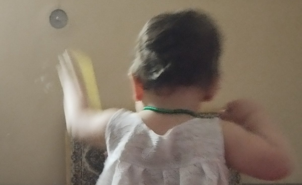 saeid68a's tweet image. کی B داره کی بی نداره؟
من بیدارم تا جوجو کوشولو بخوابد((: