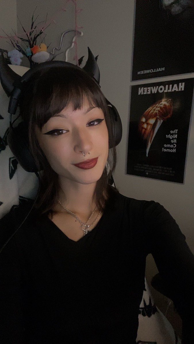 Ghostbunbun tweet media