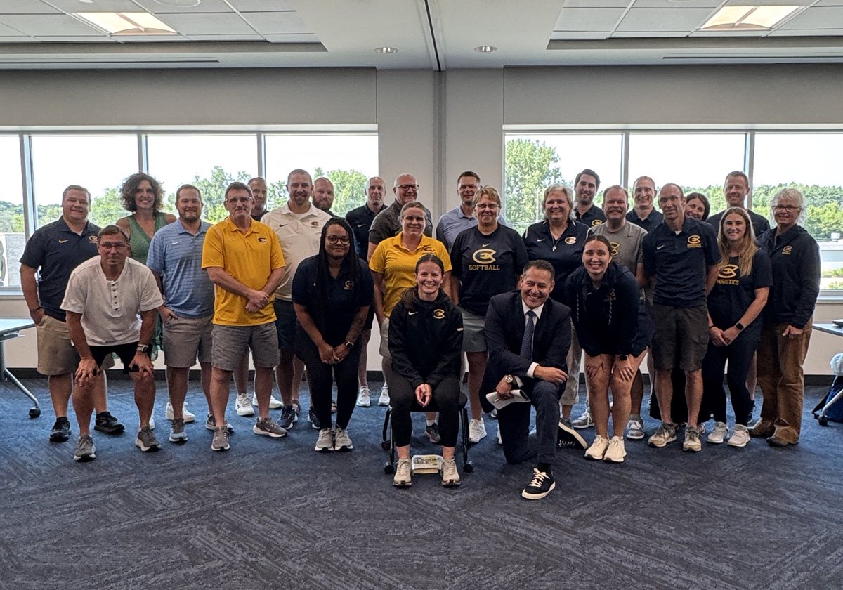 Wrapped up day 1️⃣ of our annual Leadership Summit with “Lessons in Leadership” from our very own Assistant Atheltic Director, Amanda Hopkins! Do you see the glass half full, half empty, or do you take the pitcher of water and fill the glass without question?? #RollGolds