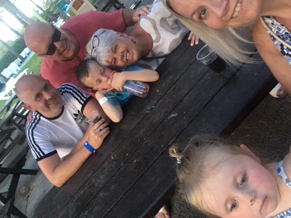 Can’t believe it’s 5 years since I heard that big laugh. Another tough day missing my wee maw ❤️