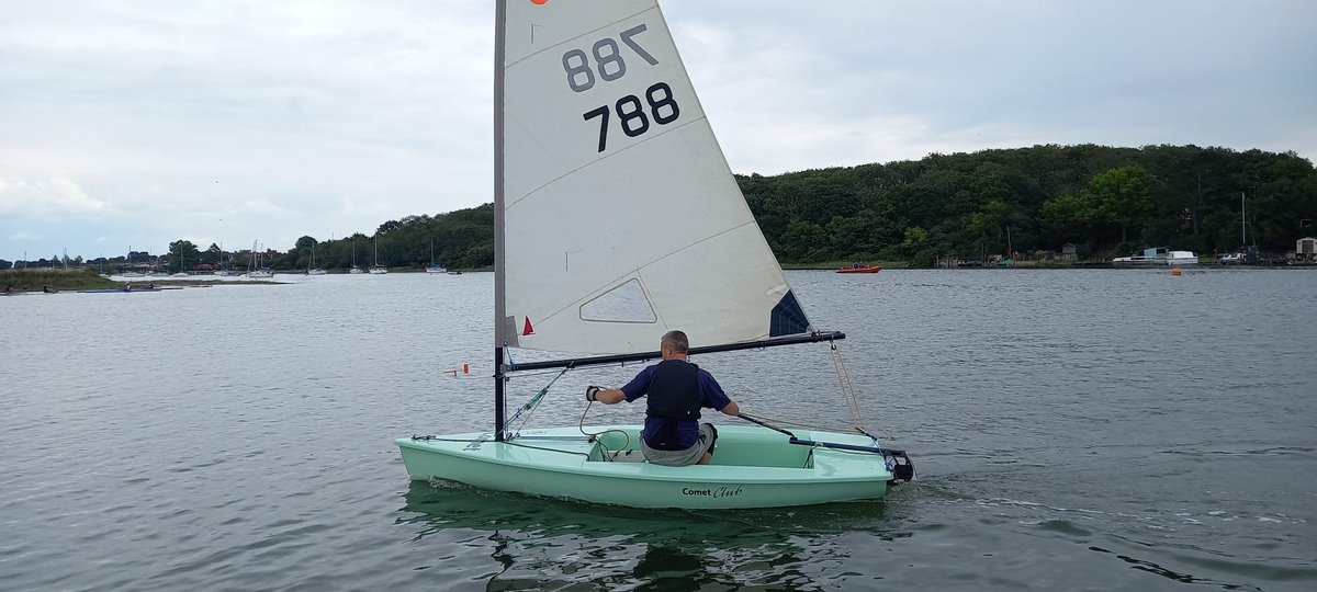 Eyott Sailing Club tweet media